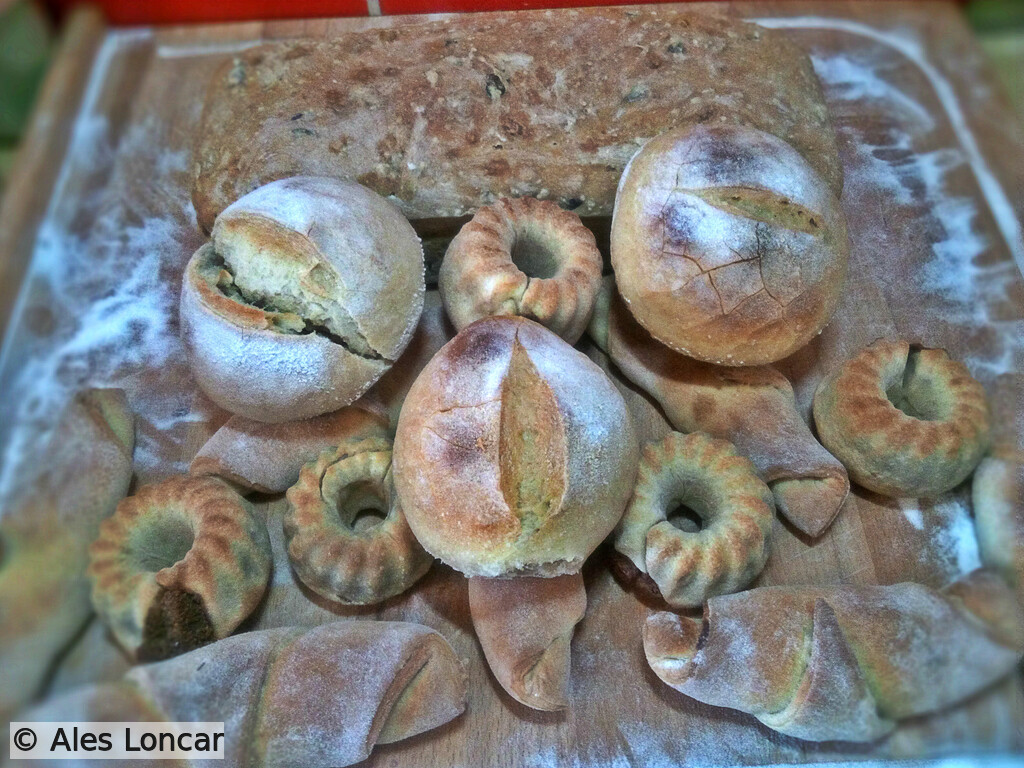 Breads and pastries baked with apple yeast water